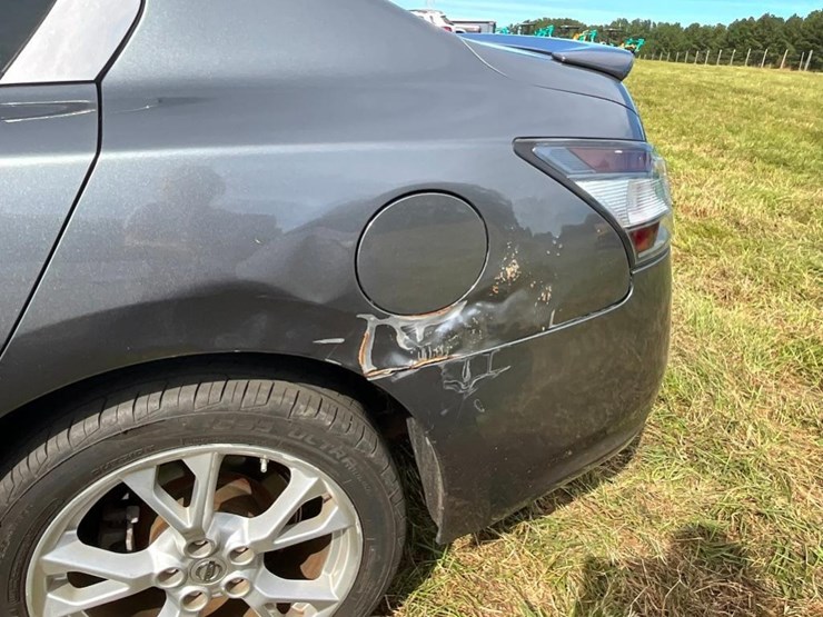 2014-nissan-maxima-**salvage-title**-image-6