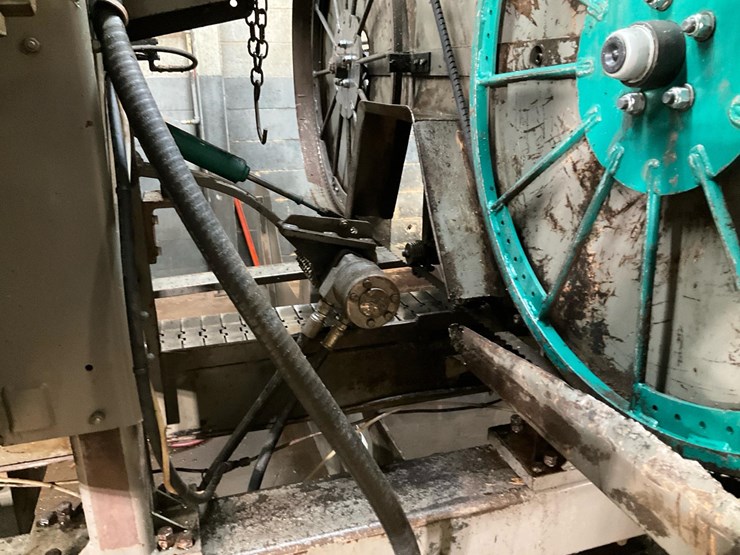 #130-•-wood-mizer-pallet-lumber-resaw-image-60