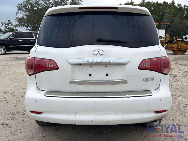 2012-infiniti-qx56-image-32