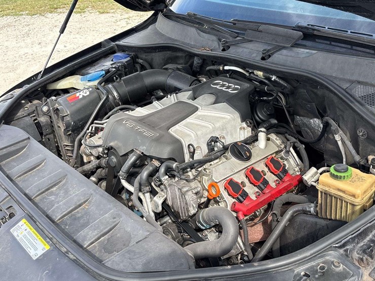 2012-audi-q7-premium-plus-awd-suv-image-9