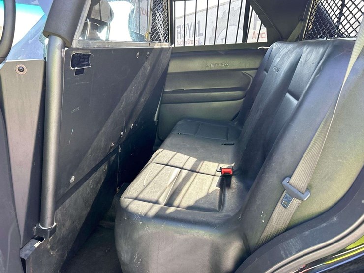 2015-ford-explorer-image-22