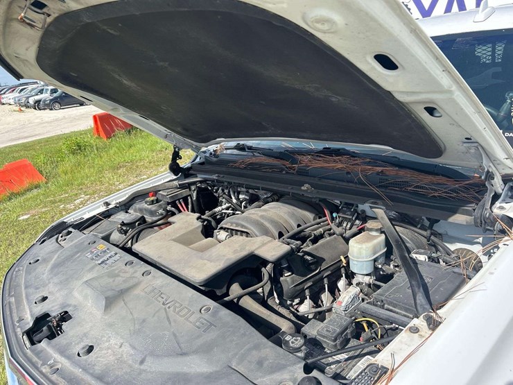 2016-chevrolet-tahoe-image-7