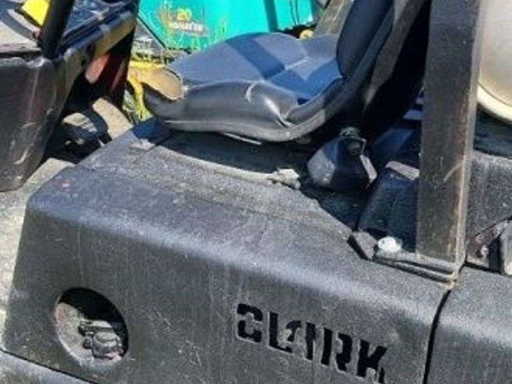 clark-forklift-image-11