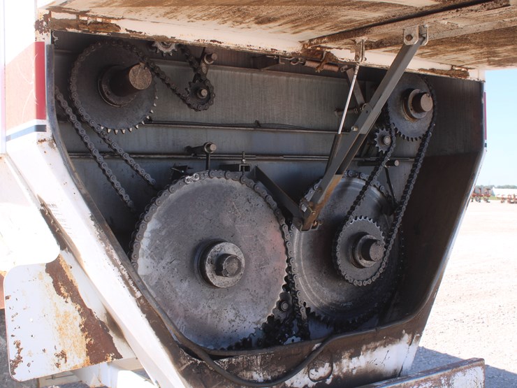 #2044-•-#2044---harsh-303h-feed-mixer-wagon-image-17