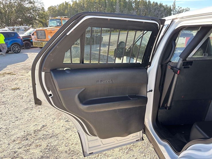 2018-ford-explorer-image-22