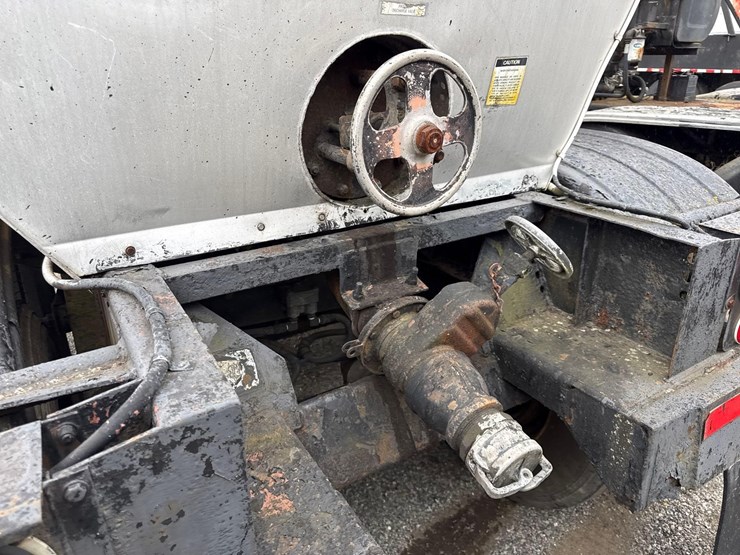 1989-fruehauf-tanker-image-5