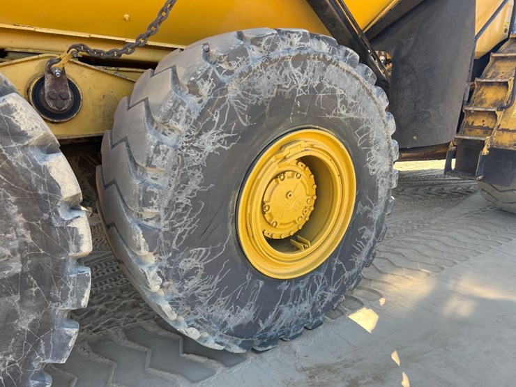 2019-caterpillar-740-gc-image-21