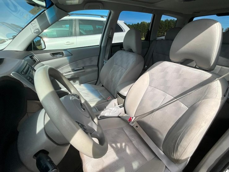 2010-subaru-forester-image-13