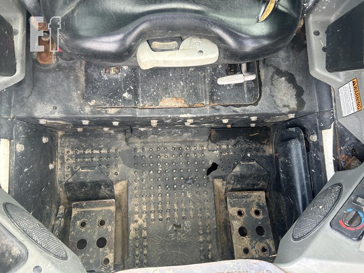 2011-bobcat-t650-image-6