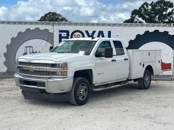 2019-chevrolet-silverado-image-1