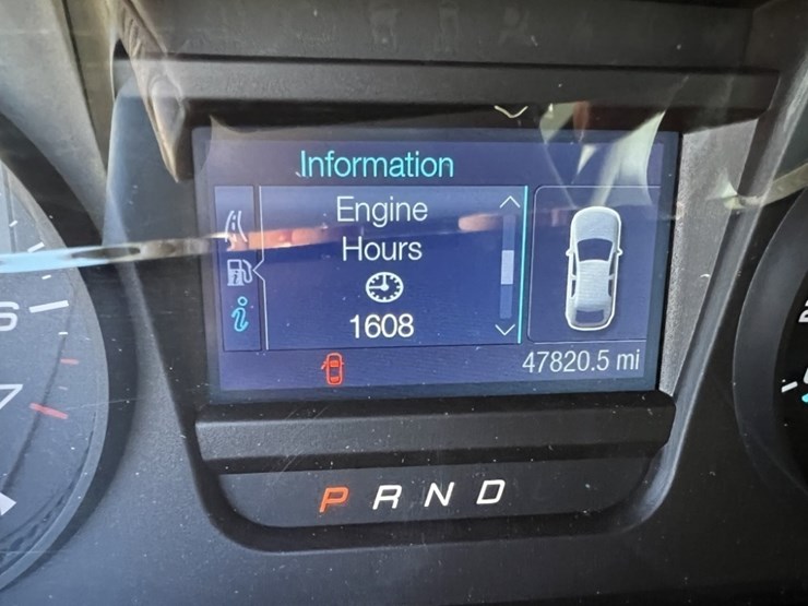 2017-ford-taurus-sedan-image-27