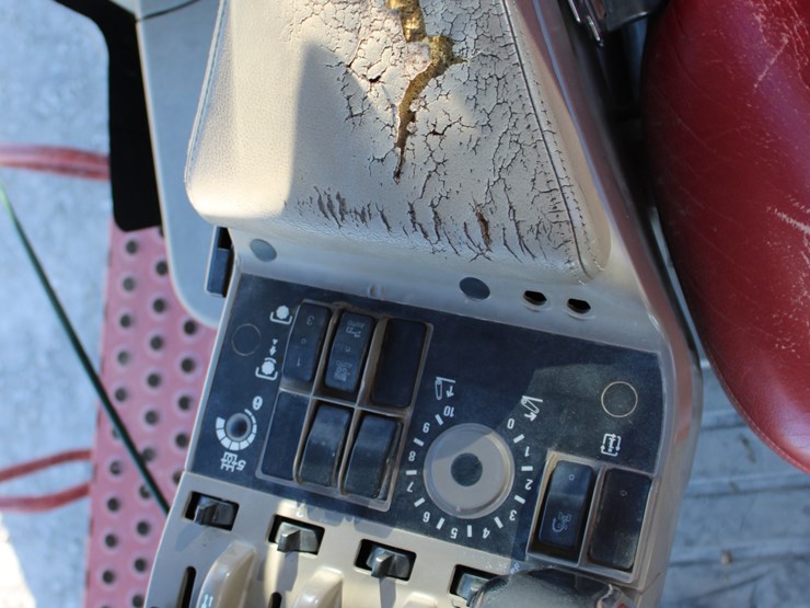 international-4100-image-74