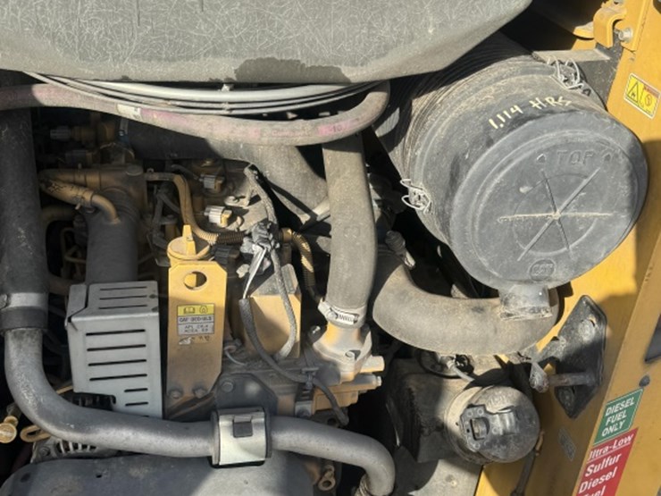 2022-caterpillar-242d3-image-6