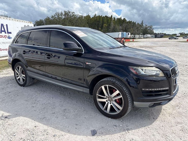 2012-audi-q7-premium-plus-awd-suv-image-2