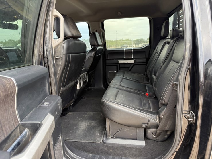 2021-ford-f250-image-3