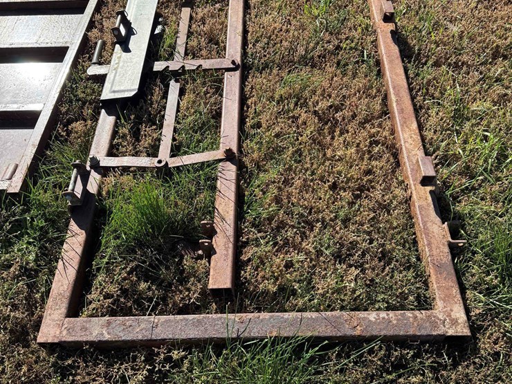 hyqual-adjustable-livestock-alley-image-7