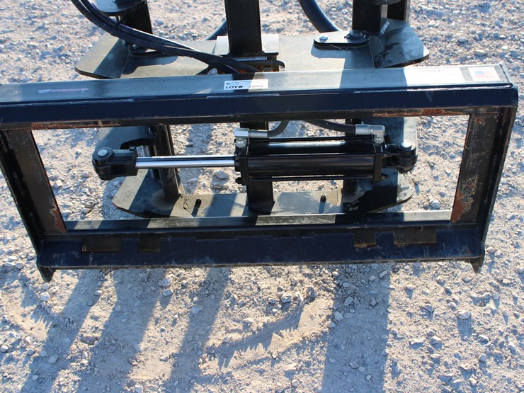 #2098-•-#2098--worksaver-ssbh2072-wrapped-bale-grabber-skid-steer-attach,-like-new-image-11