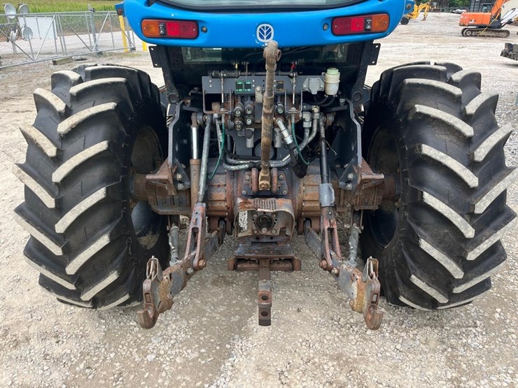 new-holland-tv140-image-13