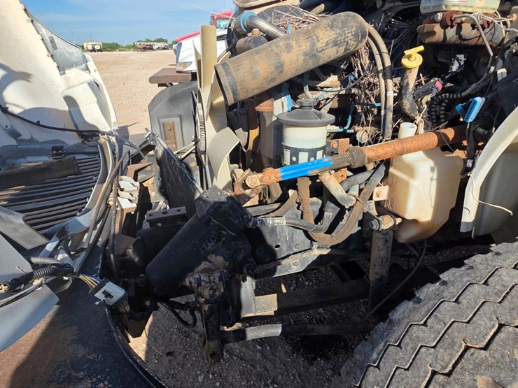 2005-international-durastar-4300-image-7