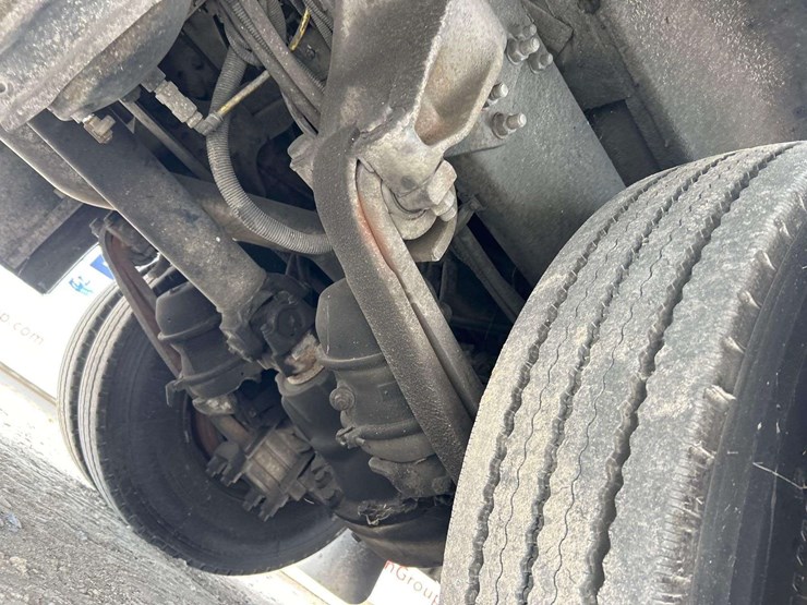 2007-freightliner-b2-image-34