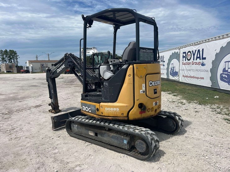 2017-deere-30g-image-4