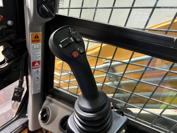 2021-case-tv620b-image-29