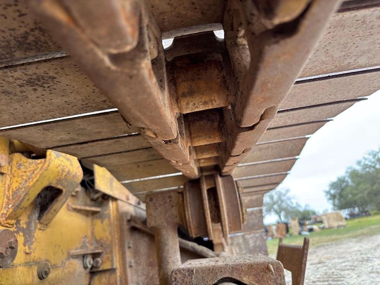 caterpillar-d3c-lgp-image-35