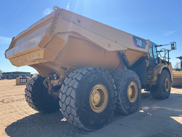2019-caterpillar-740-gc-image-4
