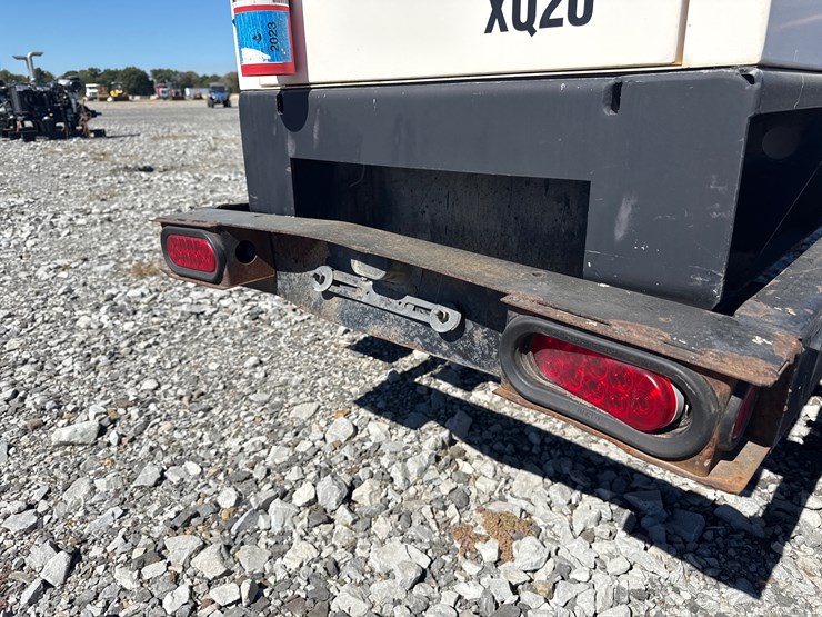 2007-caterpillar-xq20-image-5