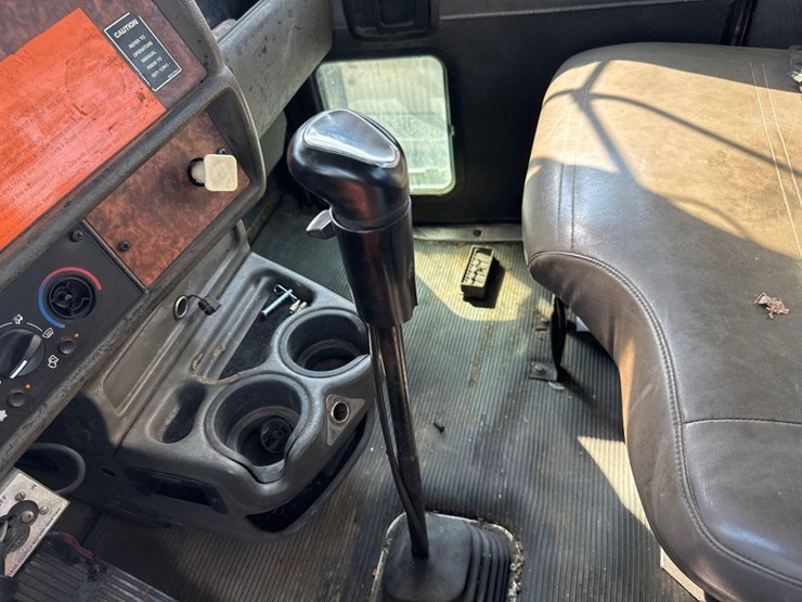 kenworth-rollback-tow-truck-image-35