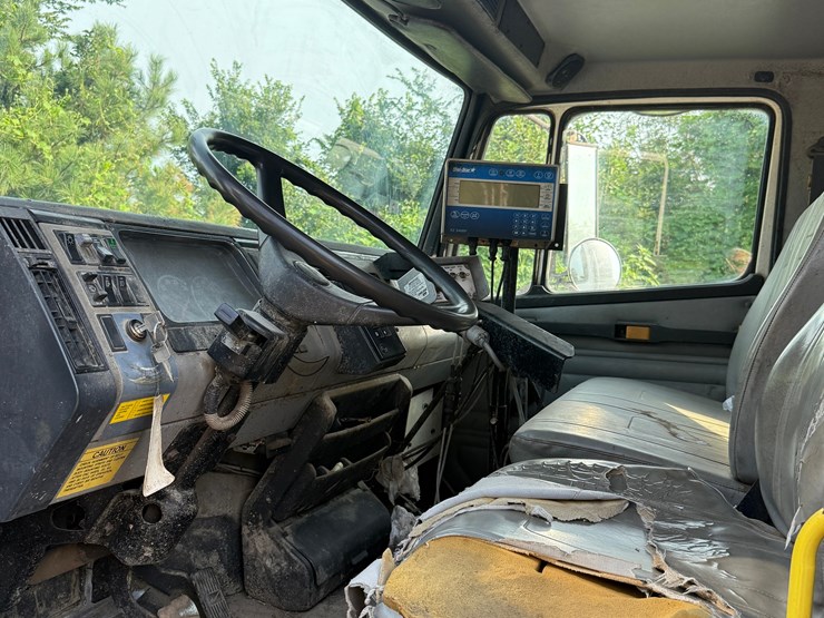 2003-knight-3060-image-4