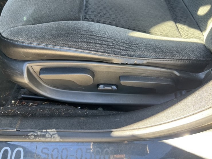 2012-chevrolet-impala-sedan-image-23