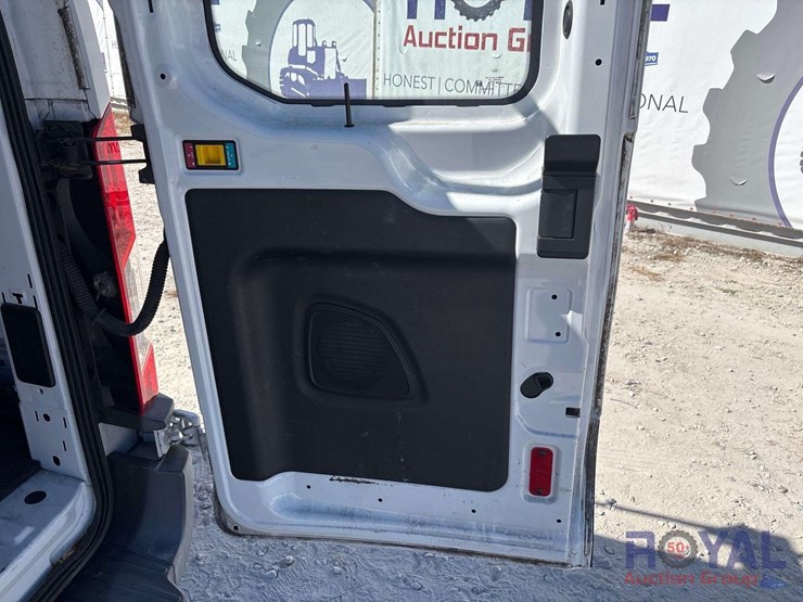 2018-ford-transit-image-17