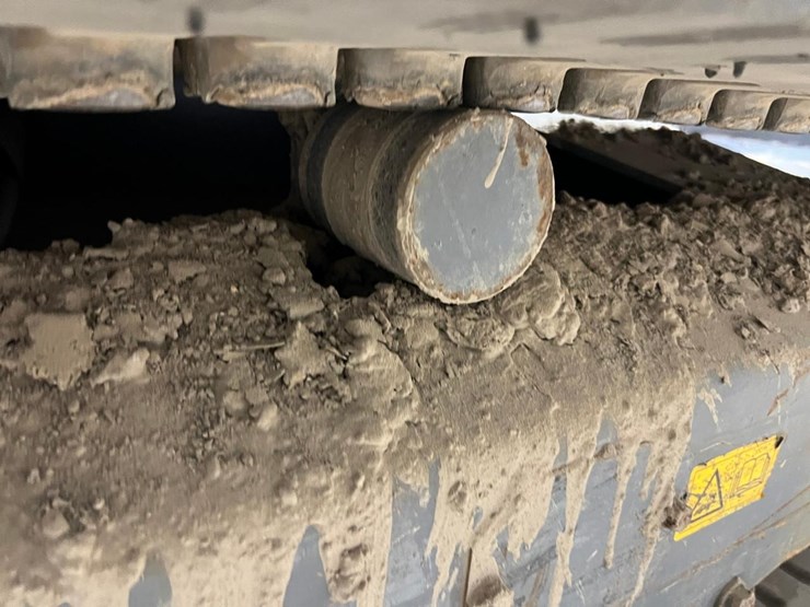 takeuchi-tb240-image-23