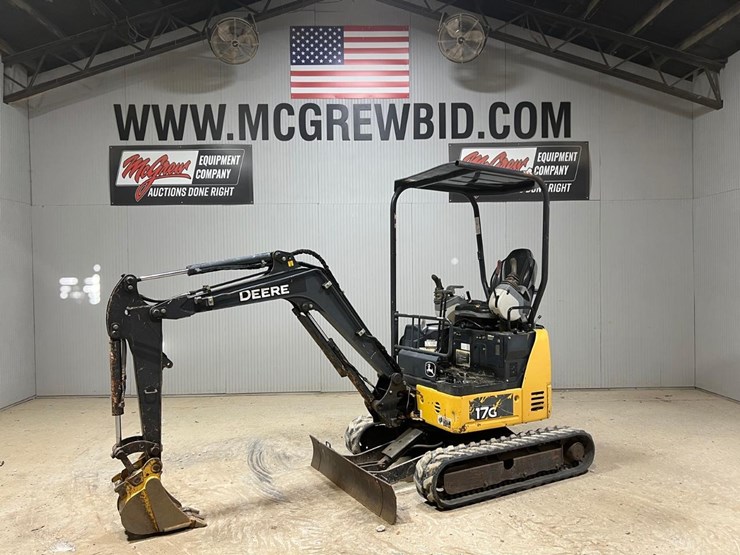 2015-deere-17g-image-1