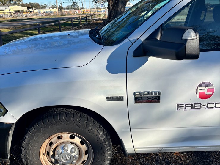 2012-dodge-ram-2500-image-3