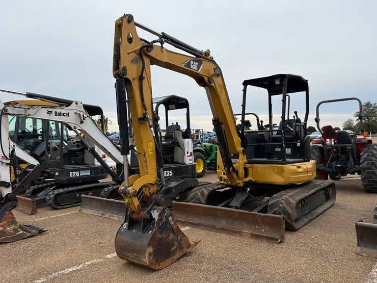 caterpillar-305e2-cr-image-1