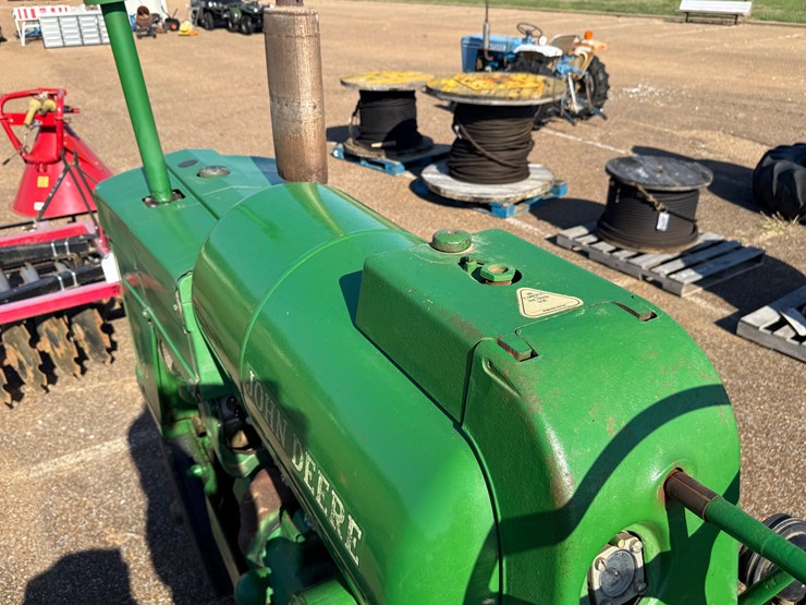 john-deere-70-image-33