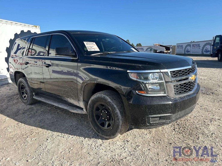 2015-cheverolet-tahoe-suv-image-2