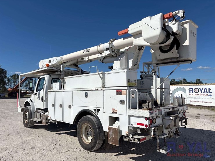 2016-freightliner-m2-106-4x4-altec-bucket-truck-image-5