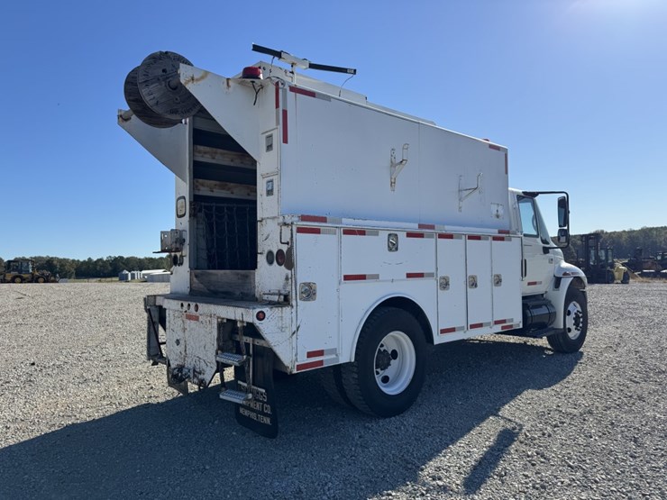 2004-international-durastar-4200-image-13