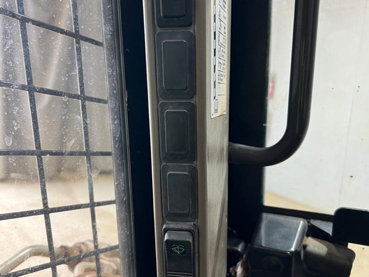 2015-case-sr220-image-24