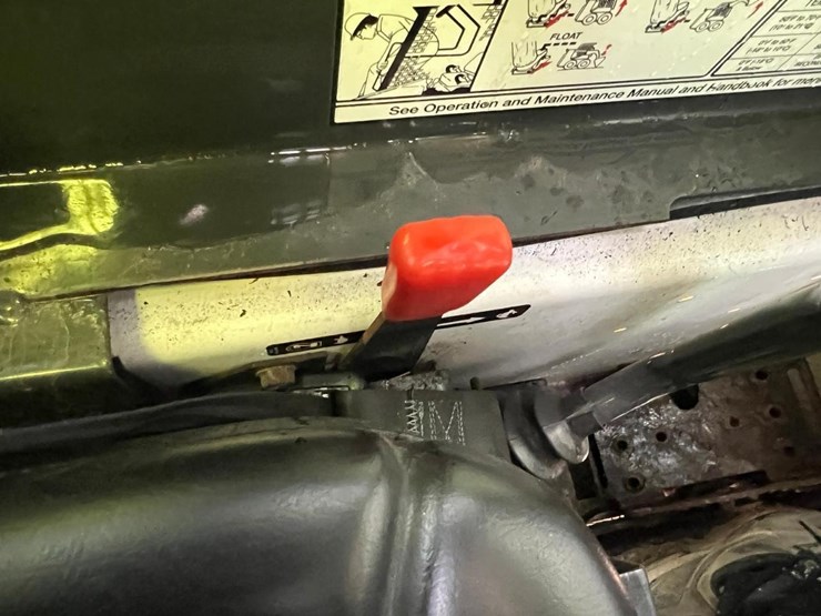 2017-bobcat-s70-image-23