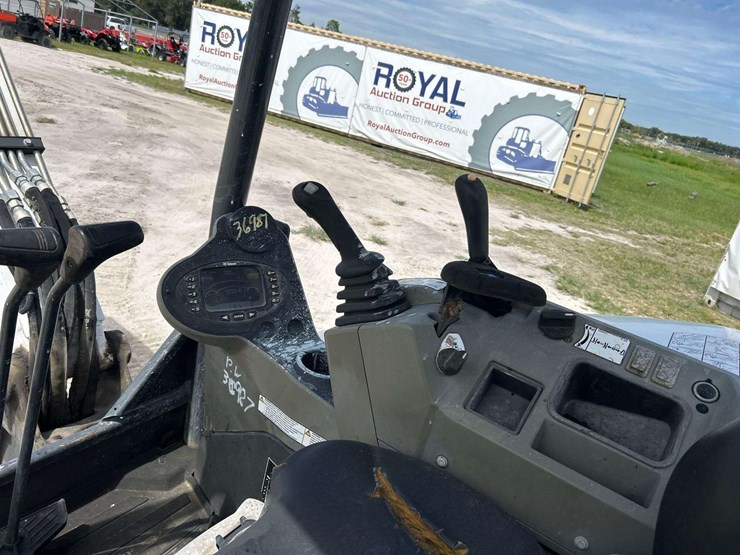 2019-bobcat-e32i-image-7