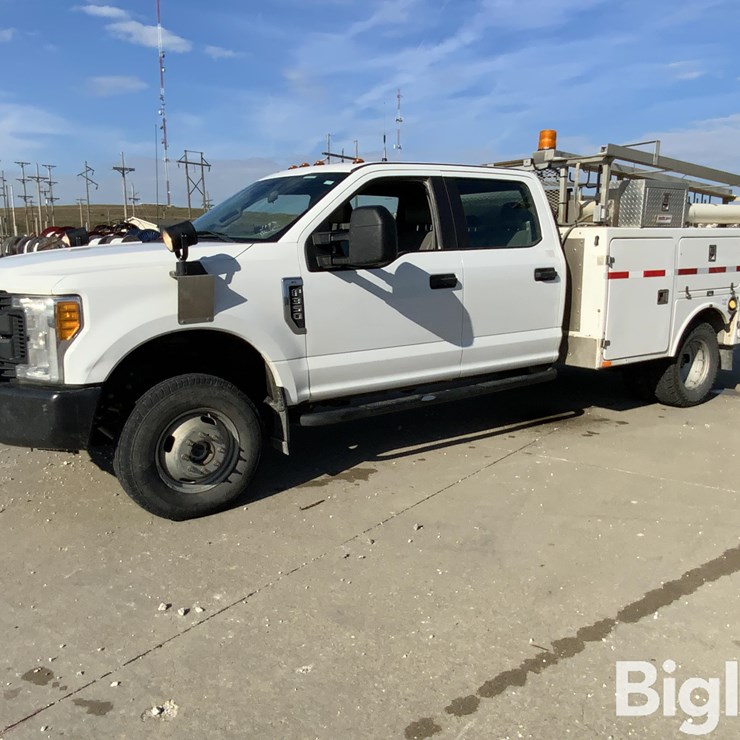 2017 FORD F350 XL