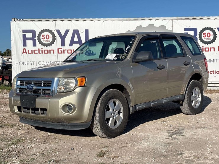 2011-ford-escape-image-1