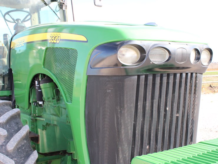 john-deere-8320-image-46