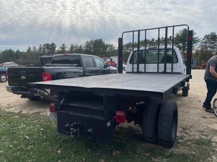 2004-ford-f550-image-9