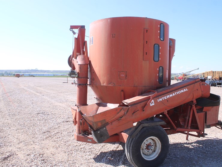 international-1250-image-22