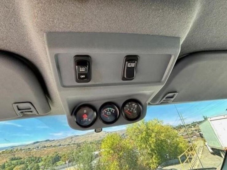 2013-ford-f750-xl-image-67